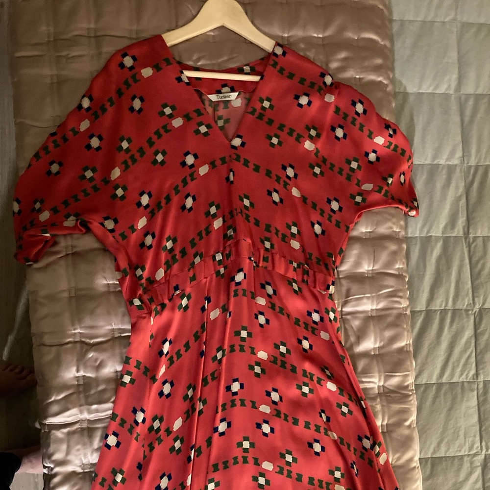 Tucker NYC pink/coral silk dress southwest print- never worn